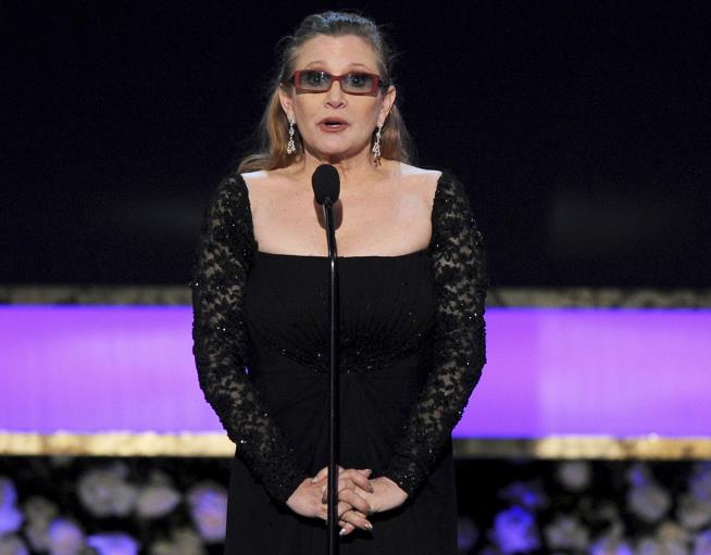Star Wars Cast Sends Love, Force to Carrie Fisher