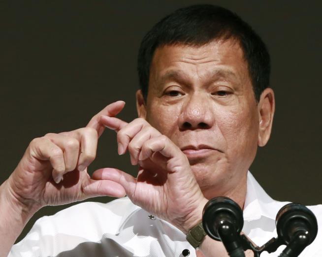 Duterte: I've Thrown Criminal Out of Helicopter