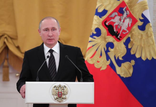 Russia Vows Retaliation Over 'Loser' US Sanctions