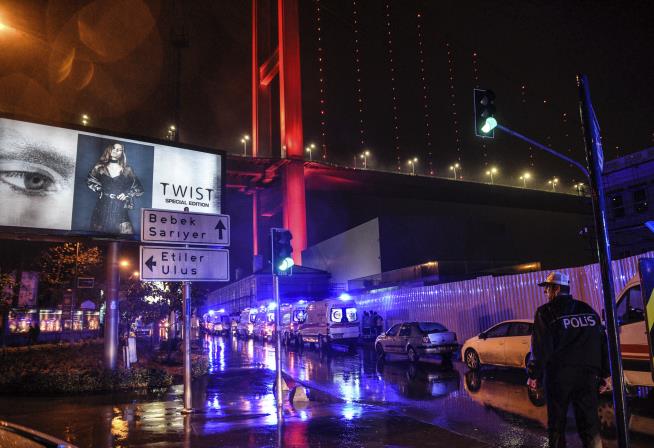 Gunman Dressed as Santa Kills 39 at Turkish Club: Reports