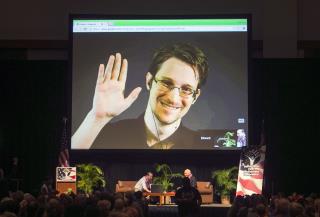 Snowden One Step Closer to Russian Citizenship