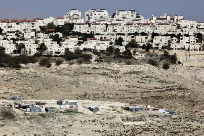 Emboldened by Trump, Israel OKs New Settlements