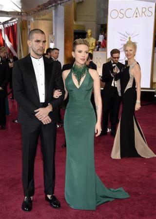 Scarlett Johansson Splits From Hubby No. 2
