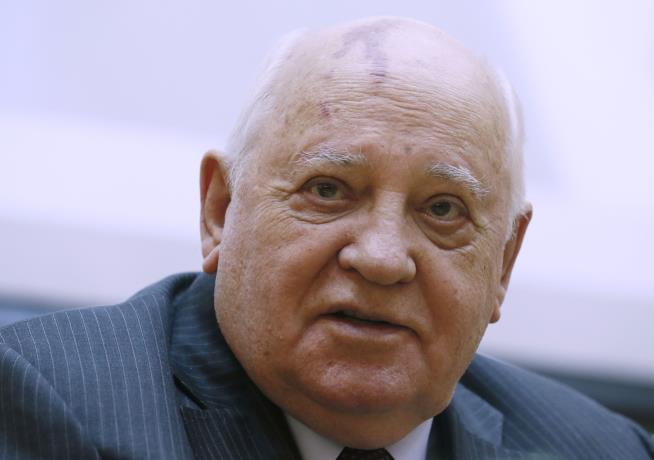 Gorbachev: Putin, Trump Must Push for End to Arms Race