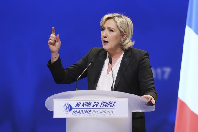 Le Pen Loses Immunity Over Tweeted ISIS Executions