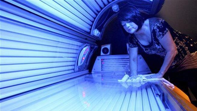 Health Bill for Tanning Beds in US: $343M a Year