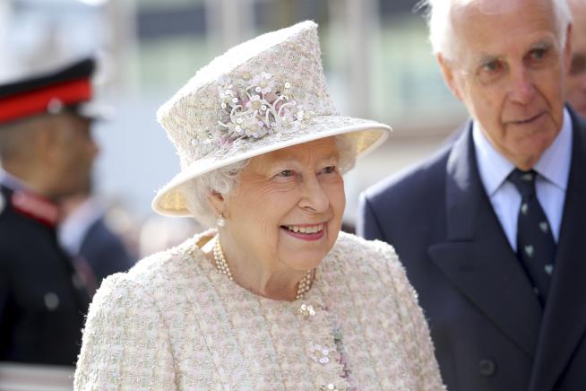 'London Bridge Is Down': Inside the Death of a Queen