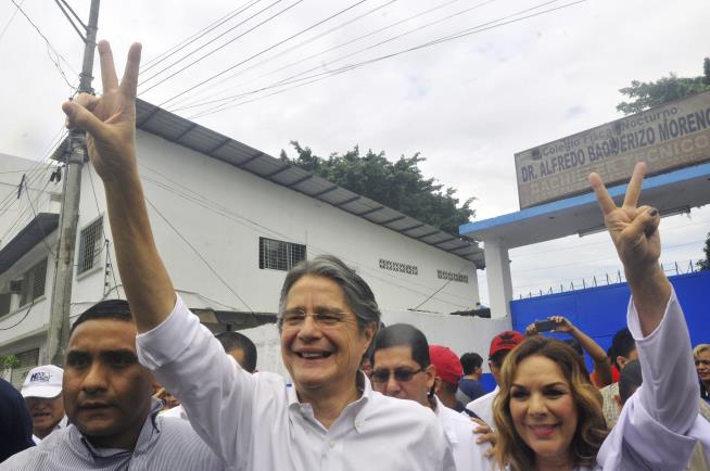 Leftist Headed for Victory in Disputed Ecuador Election
