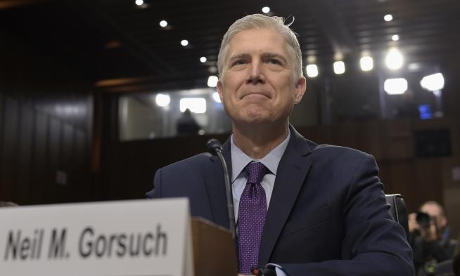 Gorsuch Takes Oath as 113th Supreme Court Justice