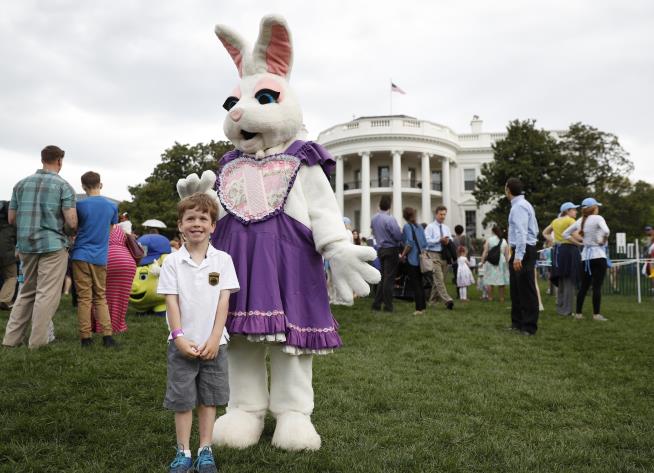 Trump Welcomes 21K to White House Easter Egg Roll