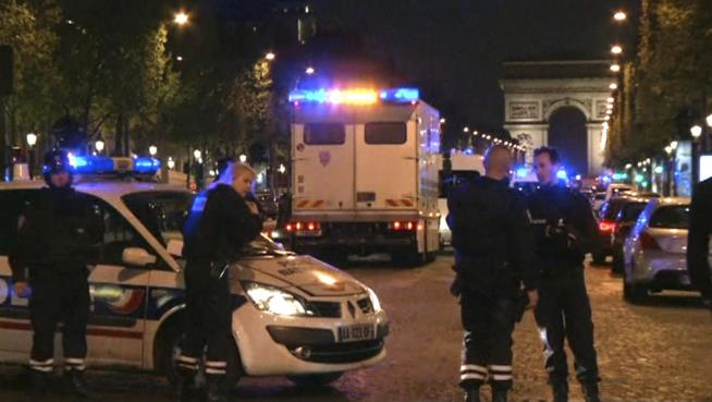 2 Police Officers Shot, 1 Killed in Paris