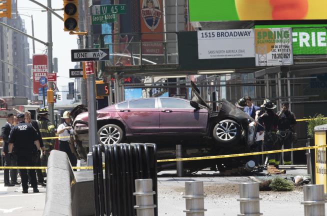 1 Killed as Car Mows Down Times Square Pedestrians