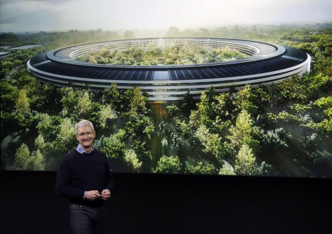 Travel Inside Apple's Singular New HQ