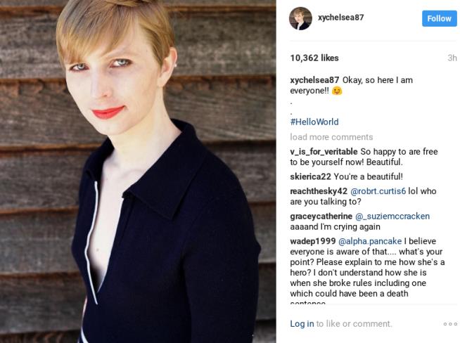 Chelsea Manning Shares 1st Photo Since Prison