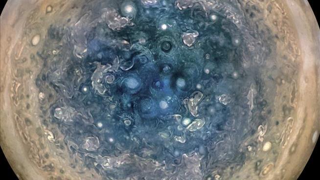 Monstrous Cyclones Spotted Over Jupiter's Poles