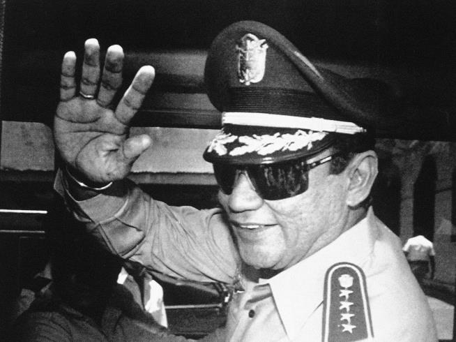Beginning of End for Noriega: One Marine's Wrong Turn