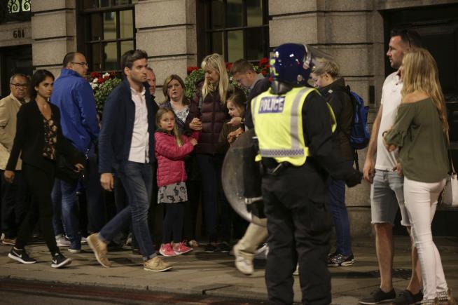 UK Arrests 12 in London Bridge Attack