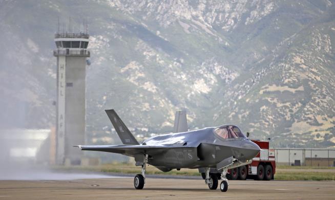 Base Grounds F-35s After Pilots Starved of Oxygen