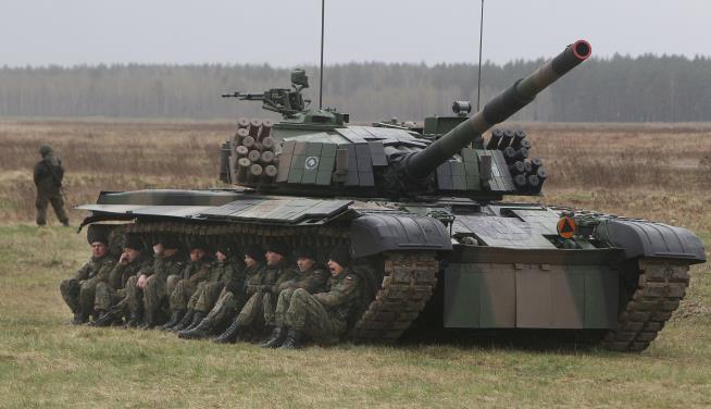 For First Time, NATO Stages War Games in Baltic 'Weak Spot'