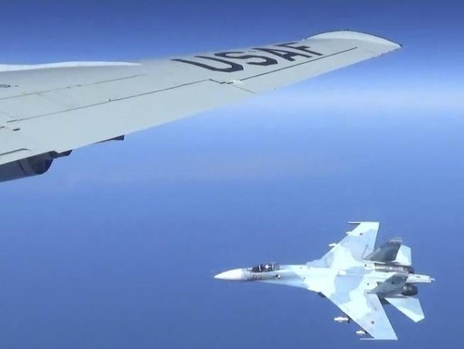 US Releases Photos of 'Unsafe' Russian Jet Intercept