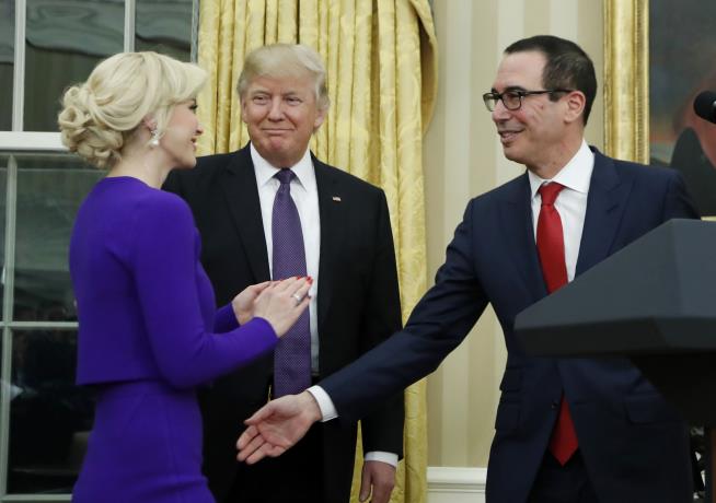 Mnuchin Gets Hitched, With Help From Trump A-Listers