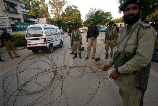 Troops Storm Pakistan Mosque Compound