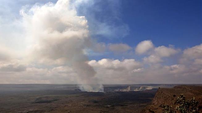 Man Dies in Fall Into Hawaii Volcano
