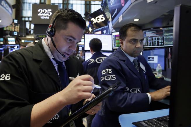 Stocks Struggle to Mixed Finish