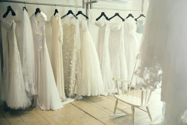 Wedding Dress Chain’s Closing Panics Thousands of Brides
