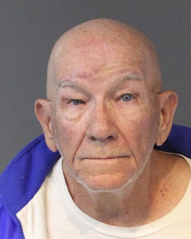 Lawyers: Elderly Bank Robber Just Wanted to Go to Prison
