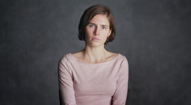 Amanda Knox Weighs In on Sentence in Suicide Texts Case