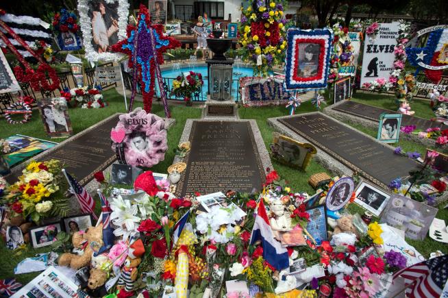 Elvis Fans Not Happy About $28.75 Charge for Vigil