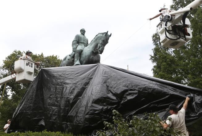 Charlottesville Confederate Statues Covered With Black Tarp