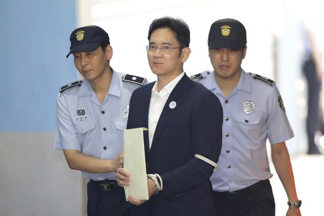 Samsung Heir Sentenced to 5 Years In Prison