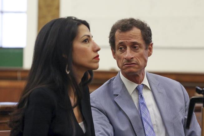 Lawyers: Weiner Isn't a Predator, Shouldn't Go to Jail