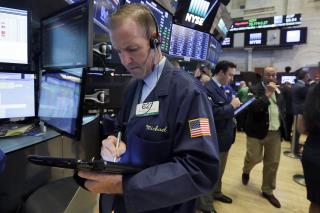 Stocks End Mixed on Wall Street