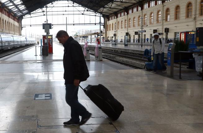 Americans Burned in Acid Attack at French Train Station
