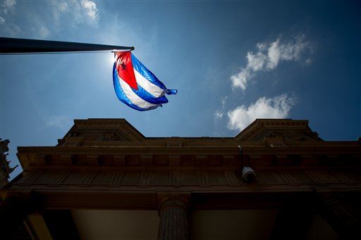 Officials: US Will Ask Cuba to Cut DC Embassy Staff