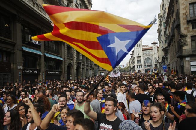 Spanish King Slams 'Irresponsible' Catalan Authorities