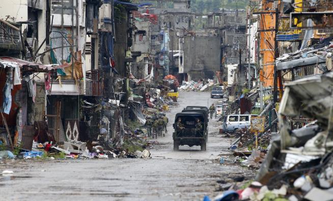 Troops Find Dozens of Bodies After End of Philippines Siege