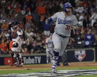 Dodgers Have Big 9th, Tie Up World Series