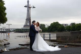 Big Asian Trend: Fake Europe Wedding Photos