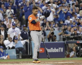 In Final Game of World Series, an On-Field Apology