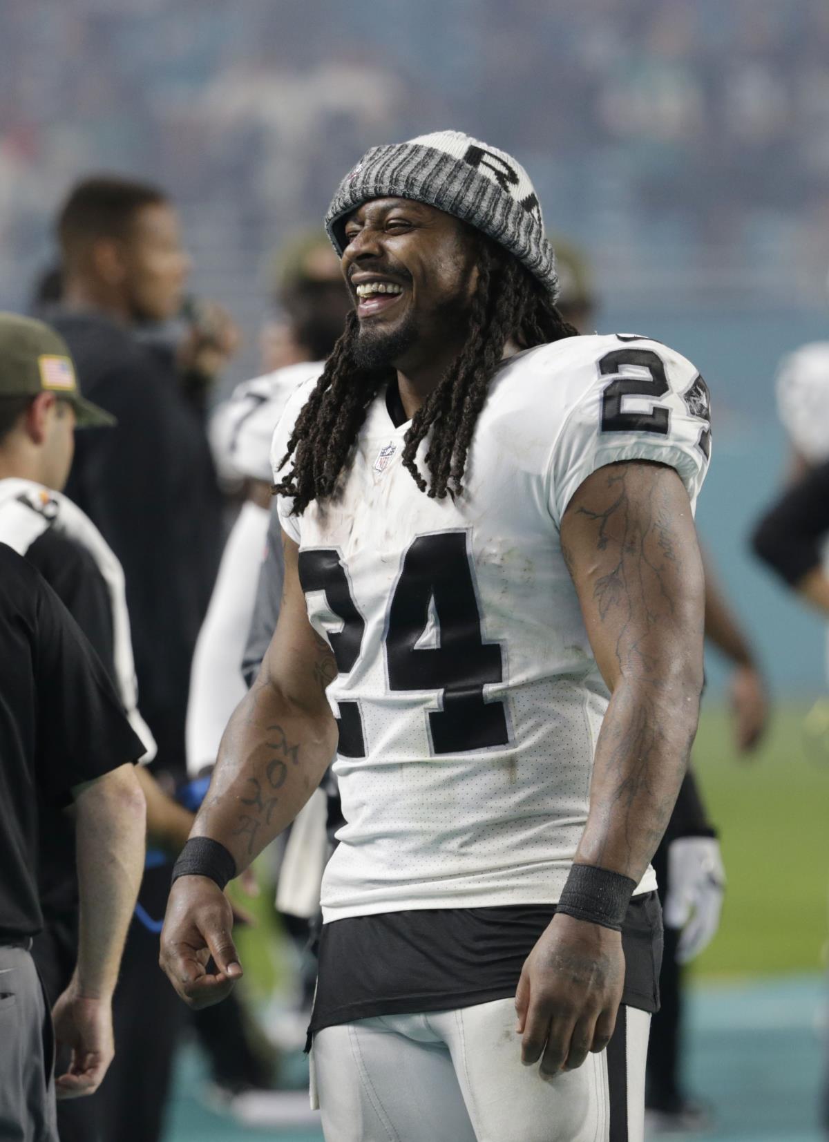 Trump: NFL should suspend Oakland Raiders' Marshawn Lynch