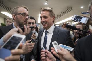 Flake Plans to Target Trump in Series of Speeches