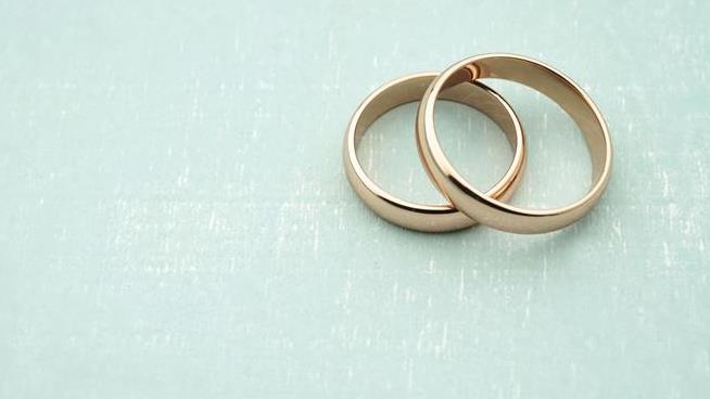 Man Backpedals on Vow to Divorce Wife Over Gay Marriage