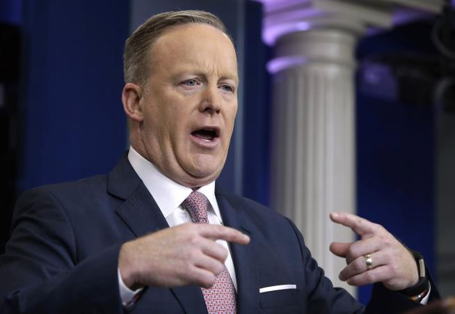 Spicer Writing Tell-All on 'Turbulent Tenure' in WH