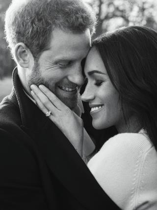 Harry and Meghan's Engagement Pics Are Here