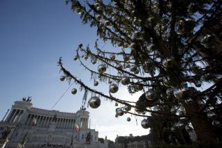 Rome Spent $57K on This Sad Christmas Tree; Twitter Reacts