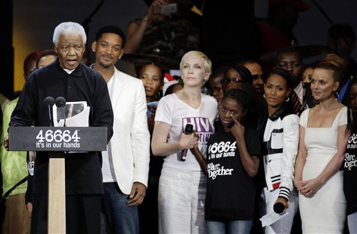 Stars Turn Out to Fete Mandela